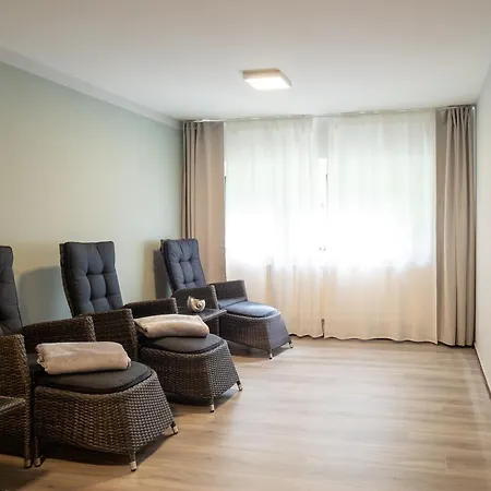 Appartementhaus Westerloog 17 *